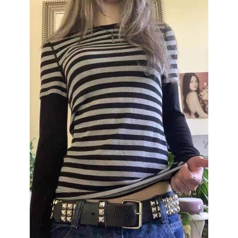 Winter Clothing Aesthetic - Vintage Gazete Baskılı Uzun Kollu Tişört